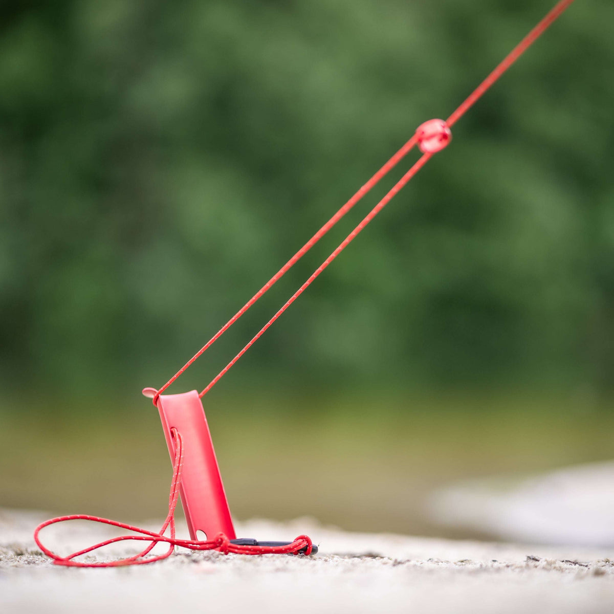 Sand- und Schneehering 31 cm aus Aluminium im Einsatz beim Camping
